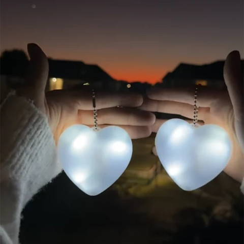 Un cuore luminoso nella tua borsa