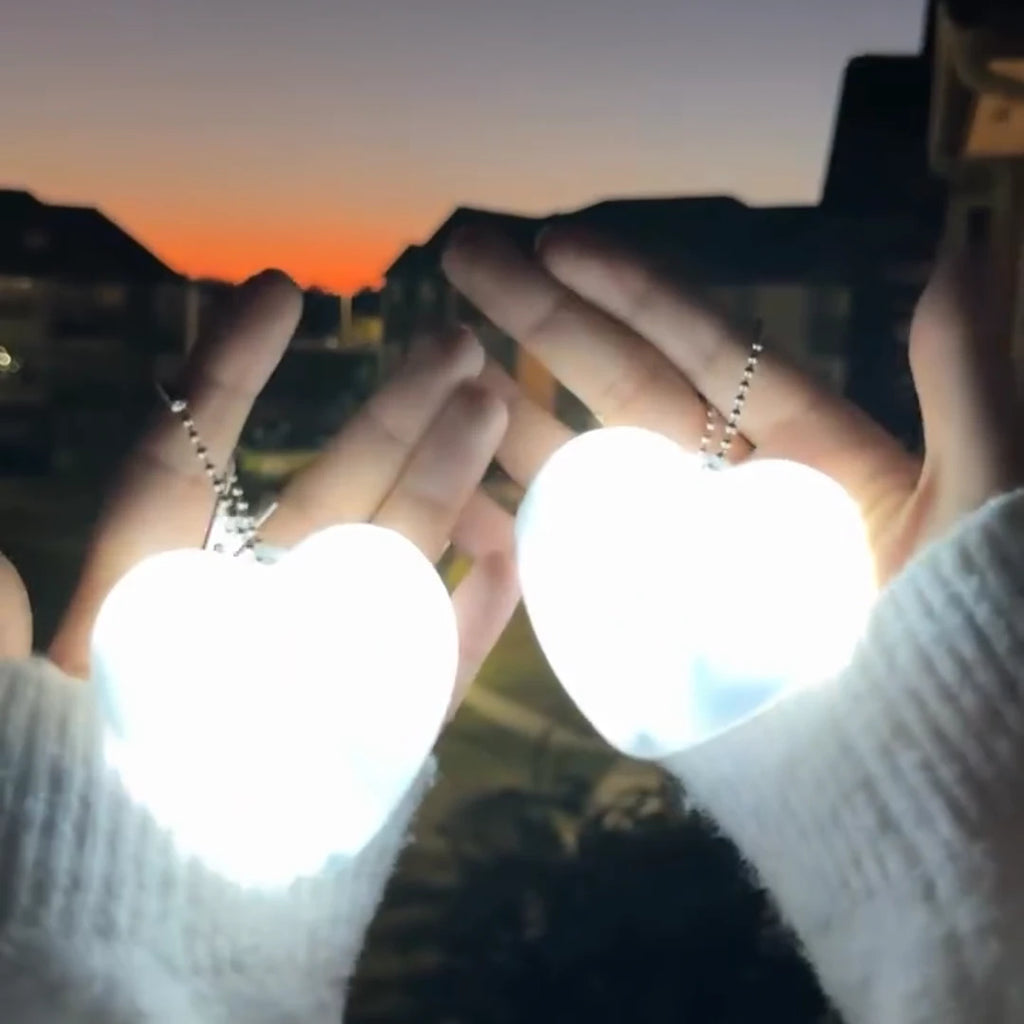 Un cuore luminoso nella tua borsa